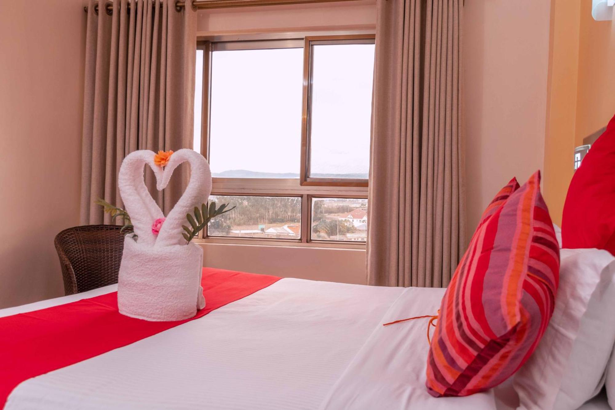 Buraha Zenoni Hotel And Resort Νακούρου Εξωτερικό φωτογραφία