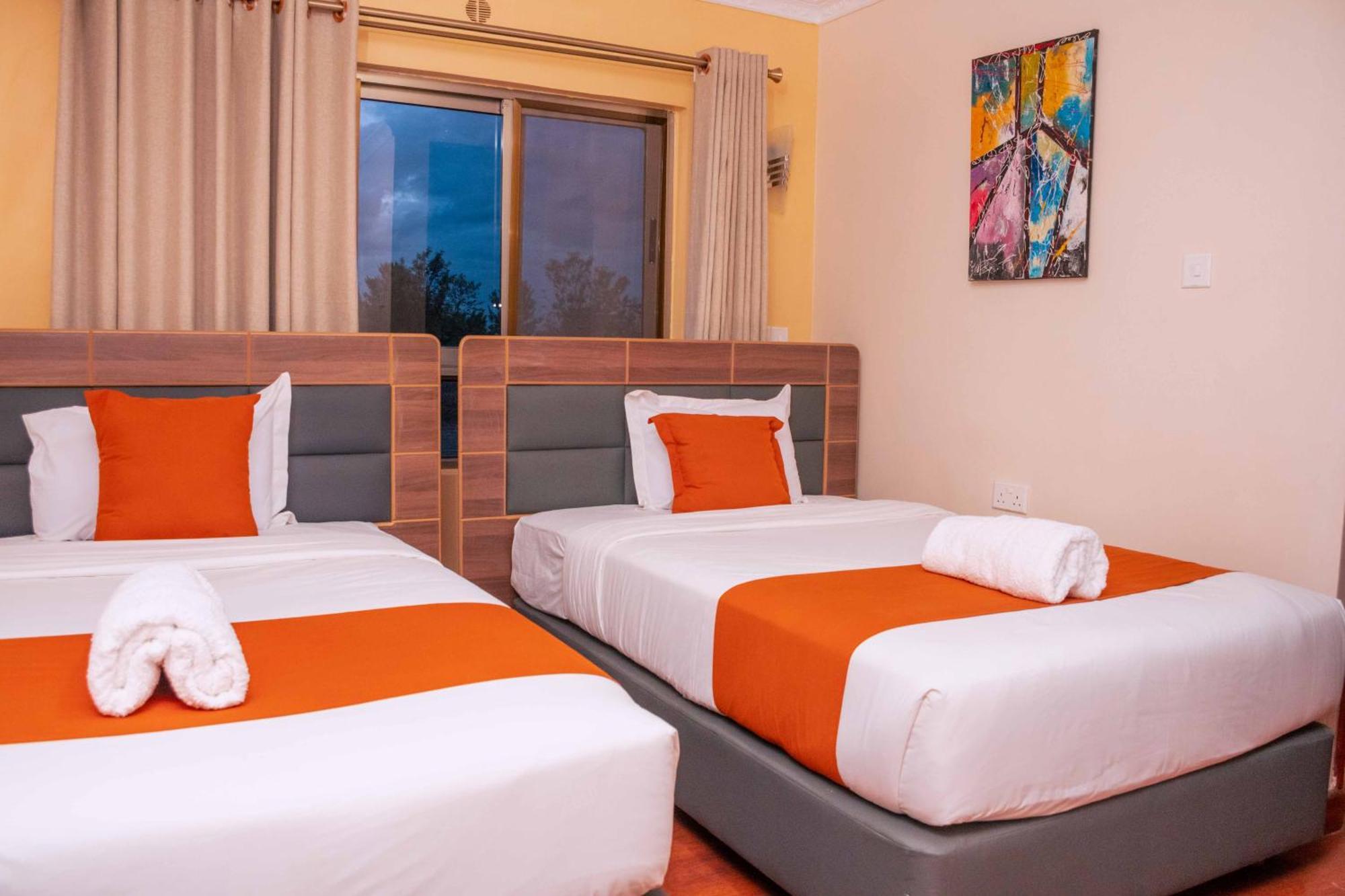 Buraha Zenoni Hotel And Resort Νακούρου Εξωτερικό φωτογραφία