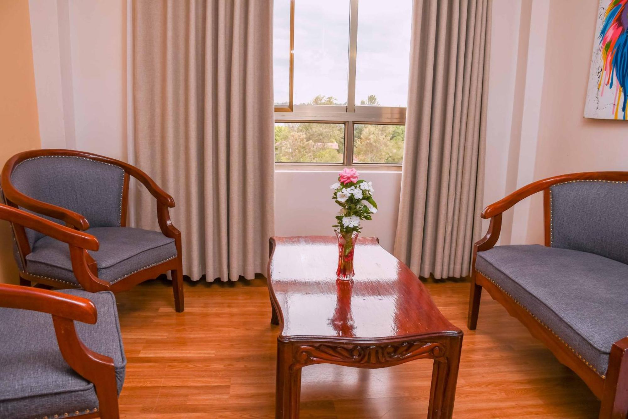Buraha Zenoni Hotel And Resort Νακούρου Εξωτερικό φωτογραφία