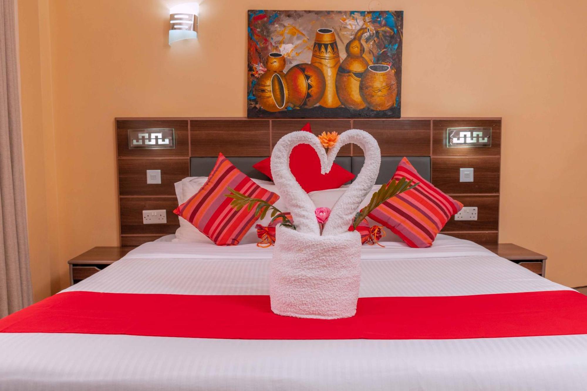 Buraha Zenoni Hotel And Resort Νακούρου Εξωτερικό φωτογραφία