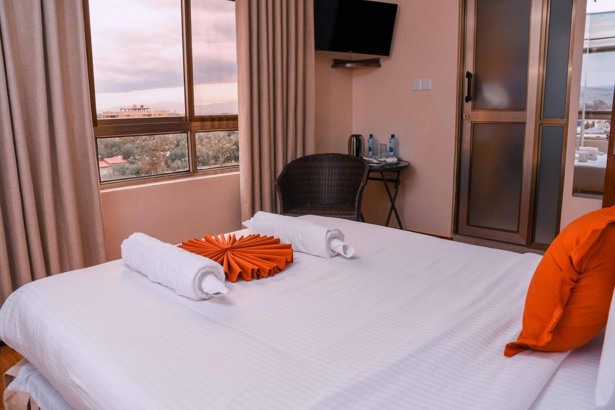 Buraha Zenoni Hotel And Resort Νακούρου Εξωτερικό φωτογραφία