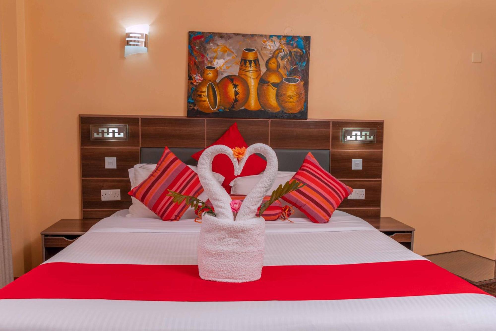 Buraha Zenoni Hotel And Resort Νακούρου Εξωτερικό φωτογραφία