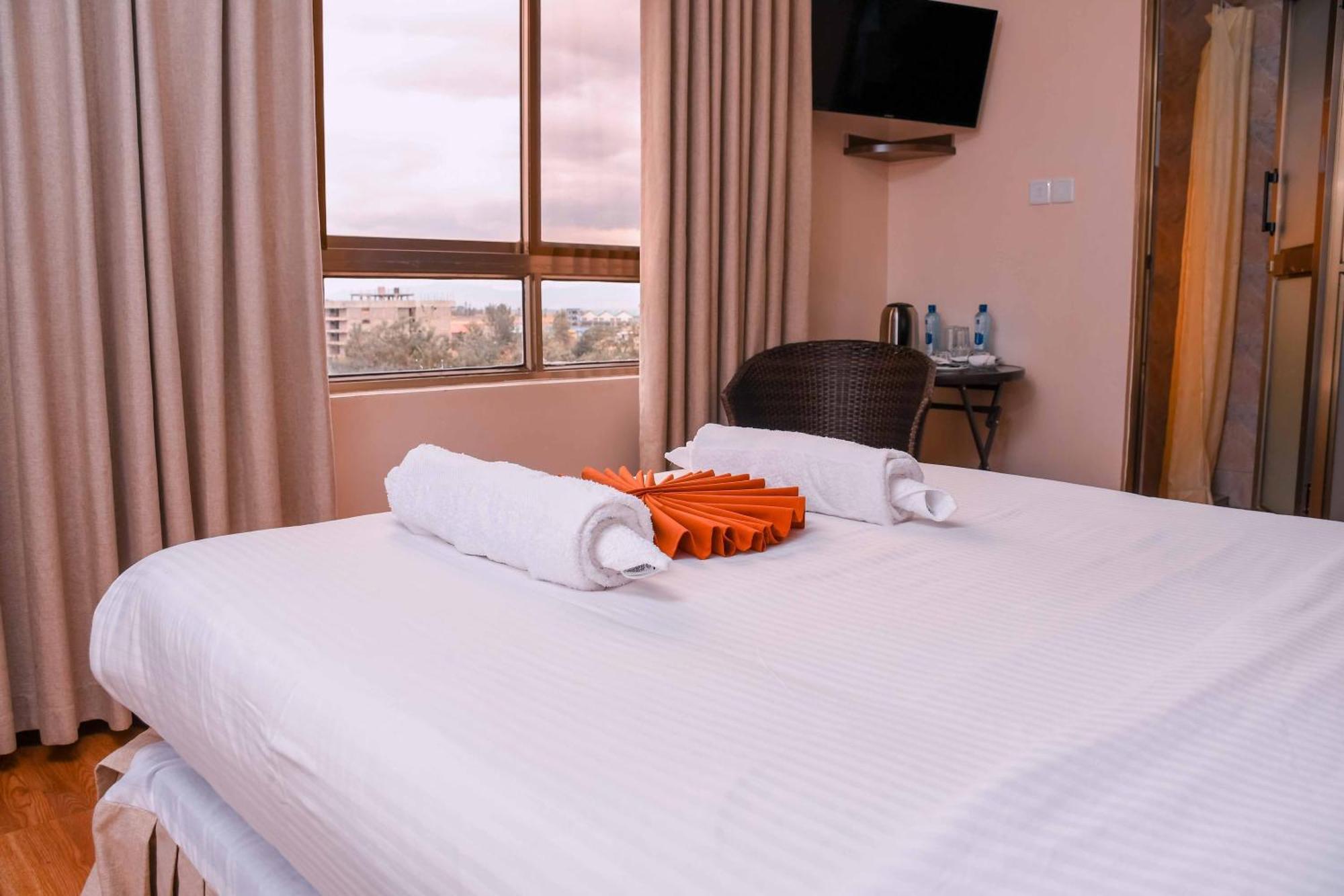 Buraha Zenoni Hotel And Resort Νακούρου Εξωτερικό φωτογραφία
