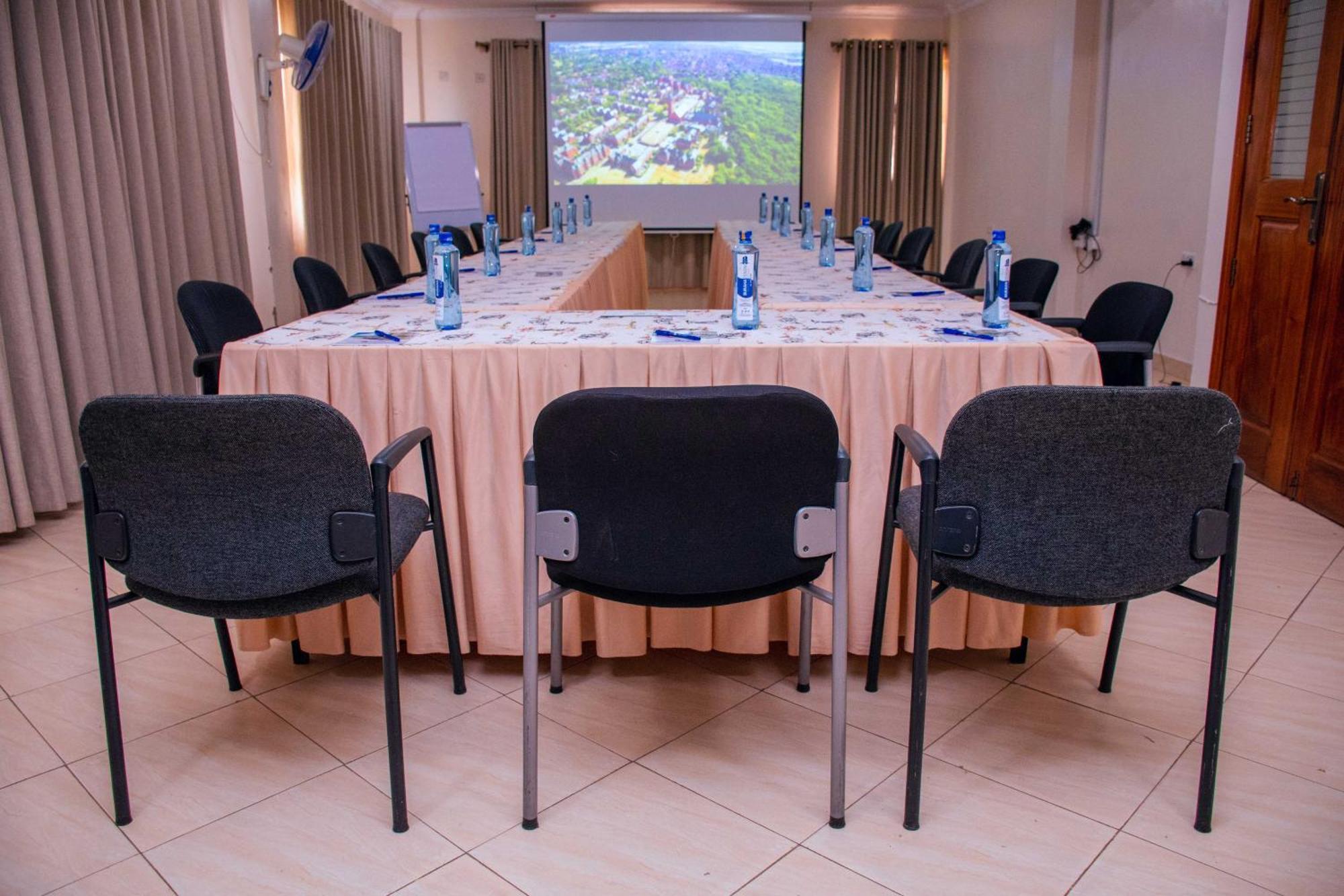 Buraha Zenoni Hotel And Resort Νακούρου Εξωτερικό φωτογραφία