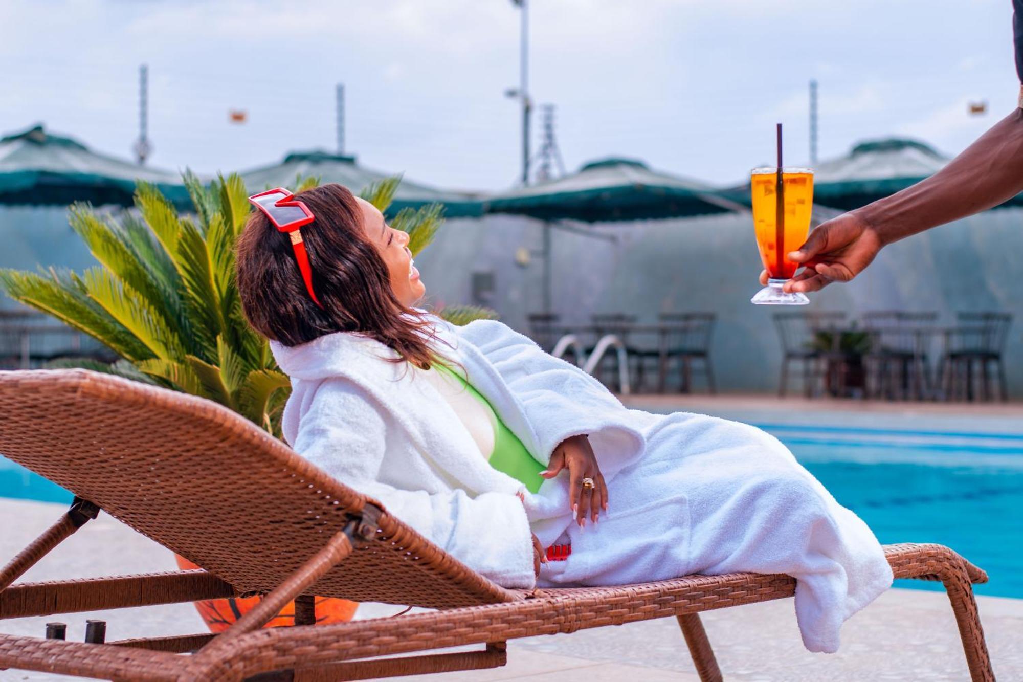 Buraha Zenoni Hotel And Resort Νακούρου Εξωτερικό φωτογραφία
