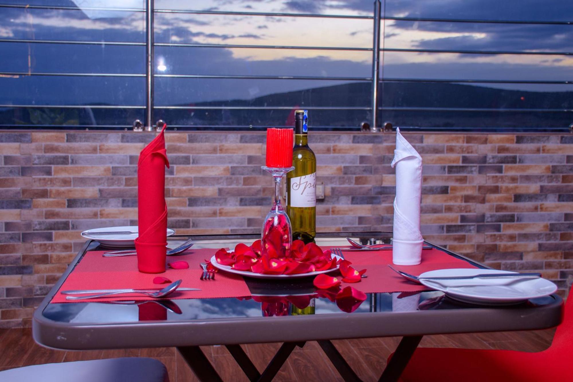 Buraha Zenoni Hotel And Resort Νακούρου Εξωτερικό φωτογραφία
