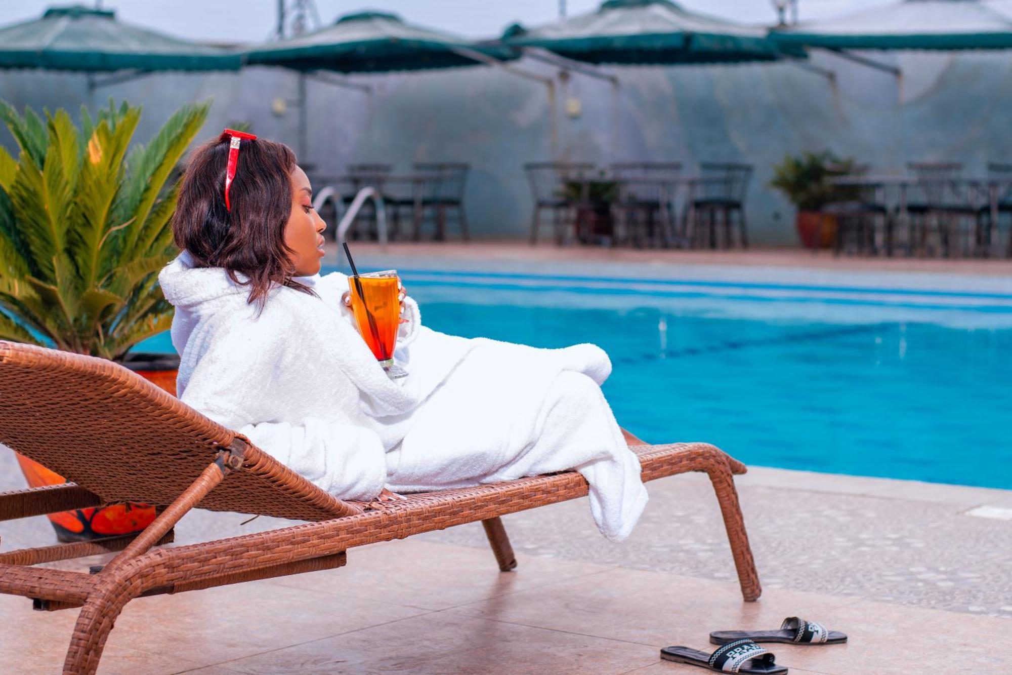 Buraha Zenoni Hotel And Resort Νακούρου Εξωτερικό φωτογραφία